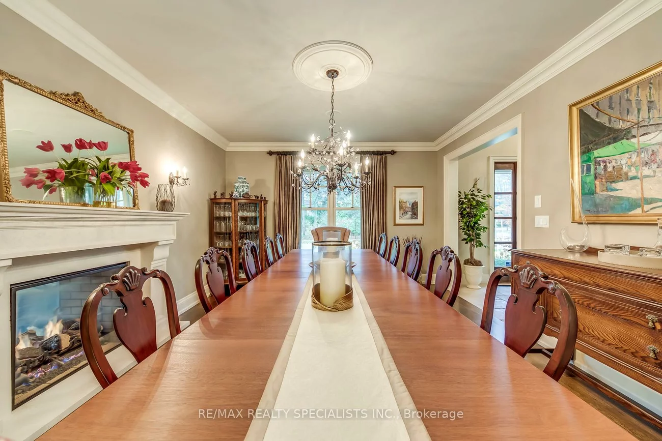 1199, Whiteoaks, Lorne Park, Mississauga