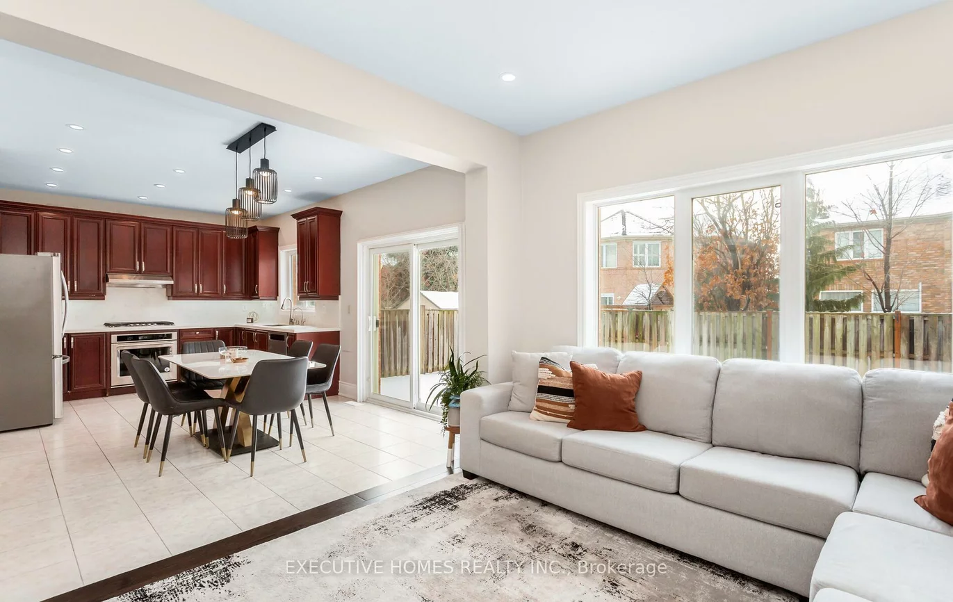 5352, Snowbird, Central Erin Mills, Mississauga