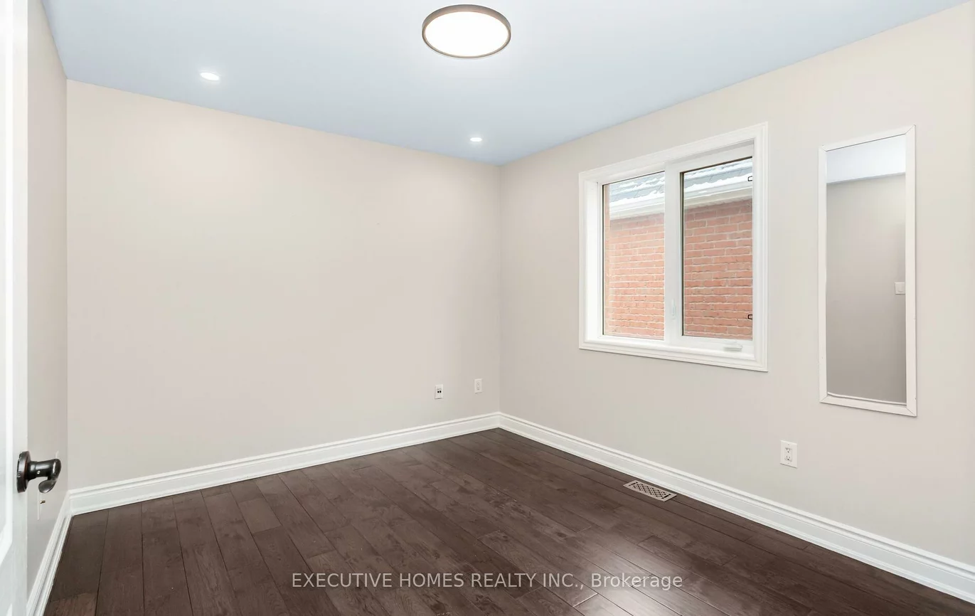 5352, Snowbird, Central Erin Mills, Mississauga