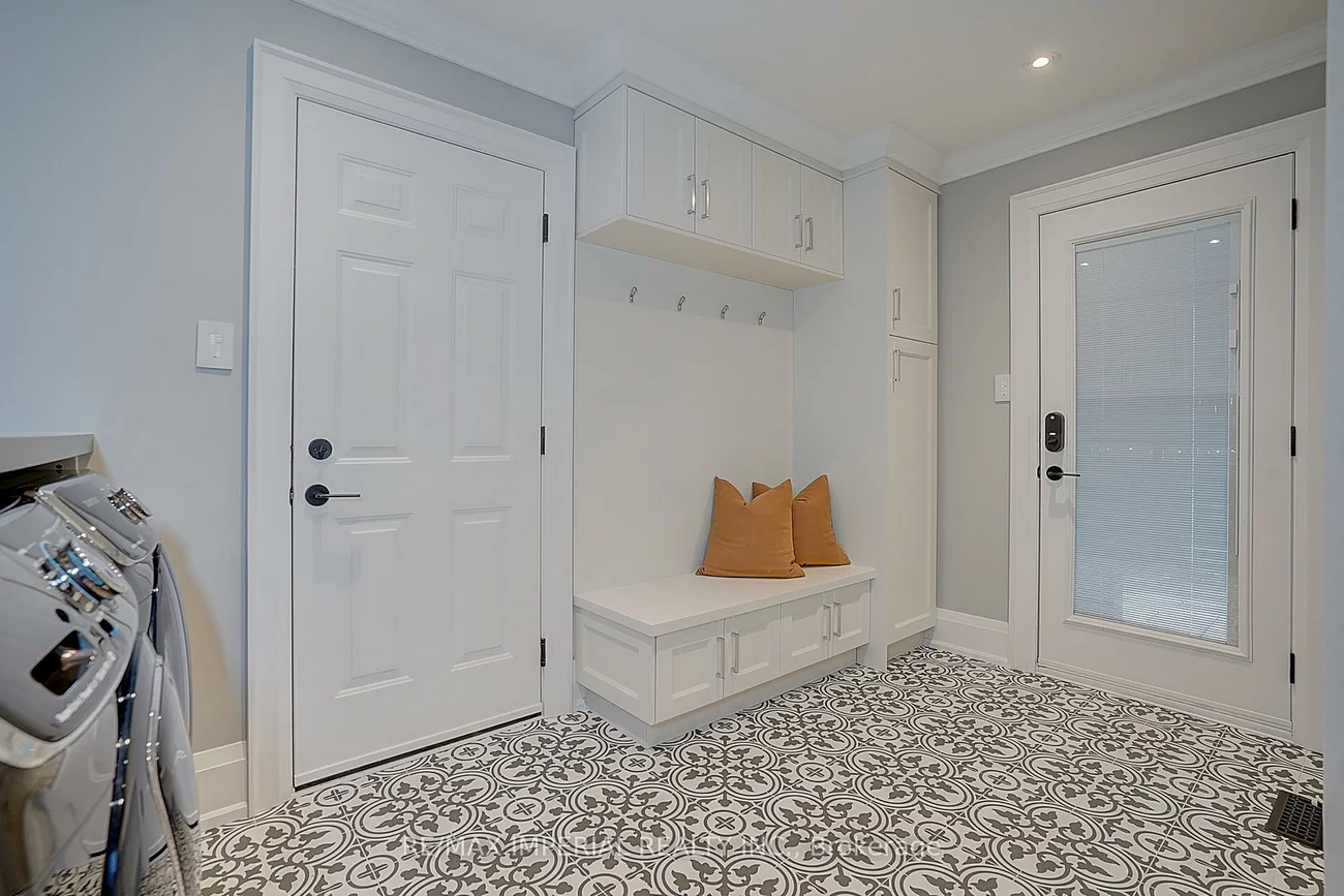 1832, Pine Siskin, Erin Mills, Mississauga