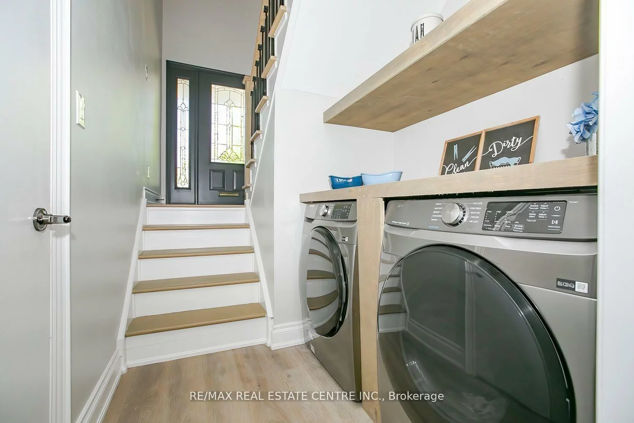 6978, Estoril, Meadowvale, Mississauga