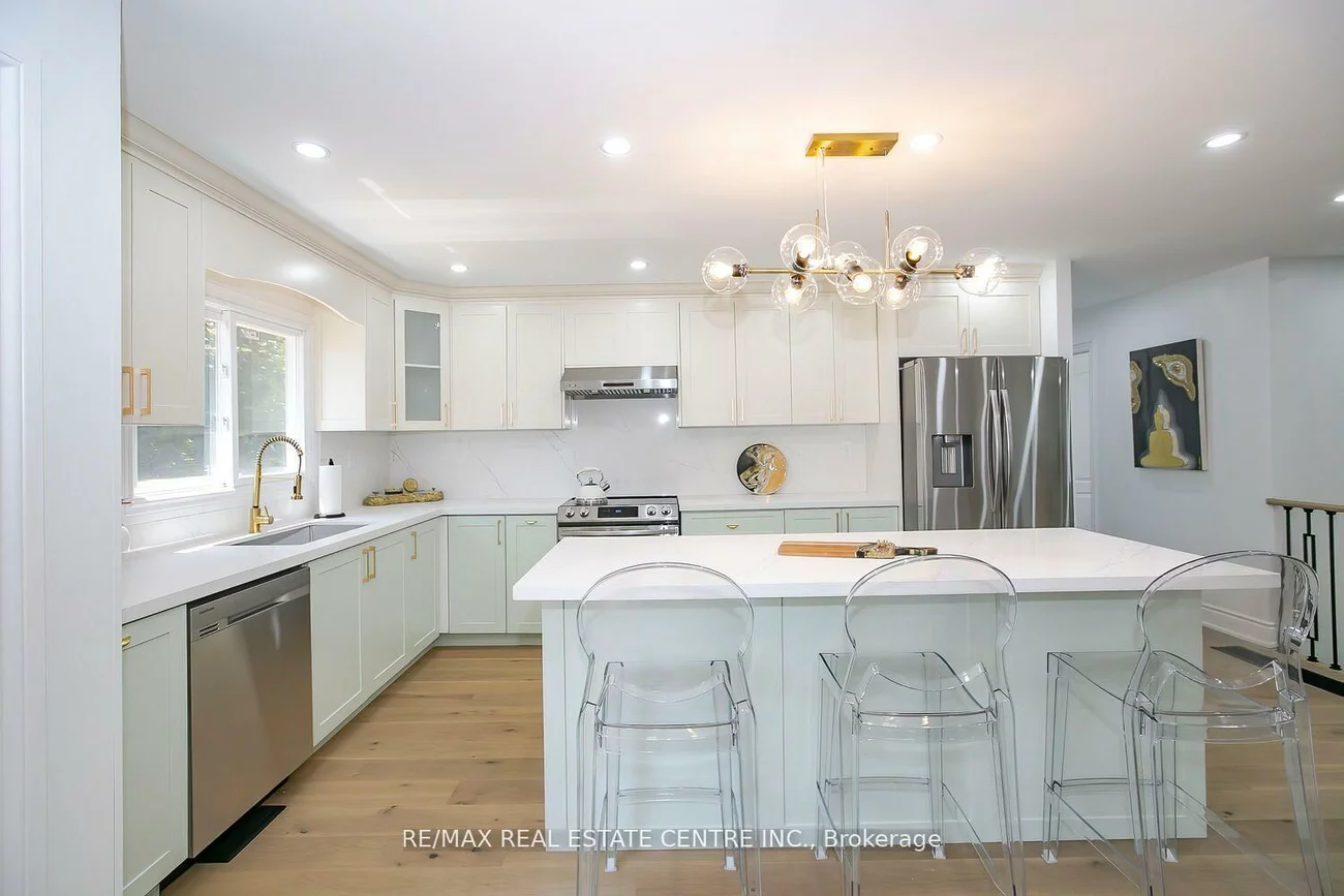 6978, Estoril, Meadowvale, Mississauga