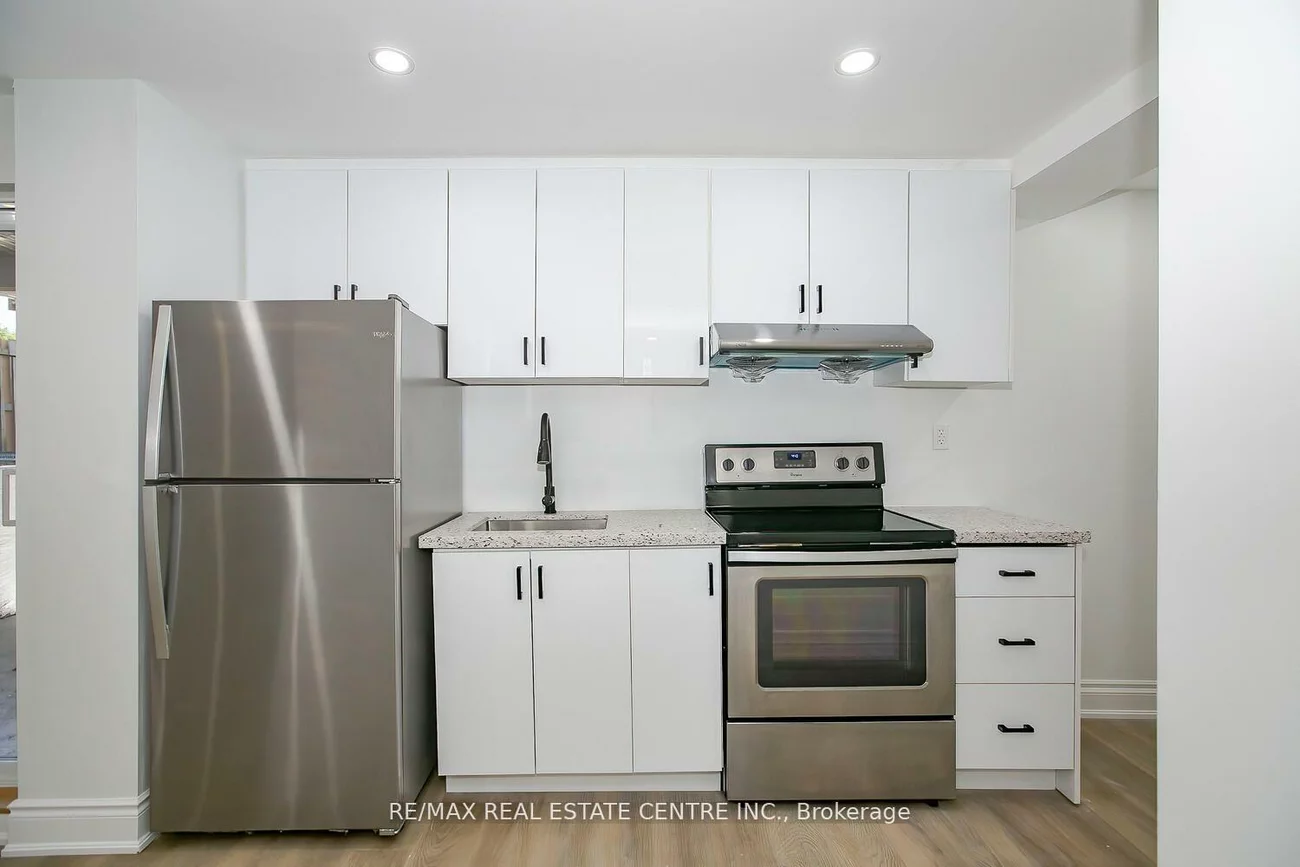 6978, Estoril, Meadowvale, Mississauga