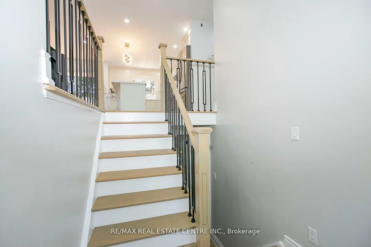 6978, Estoril, Meadowvale, Mississauga