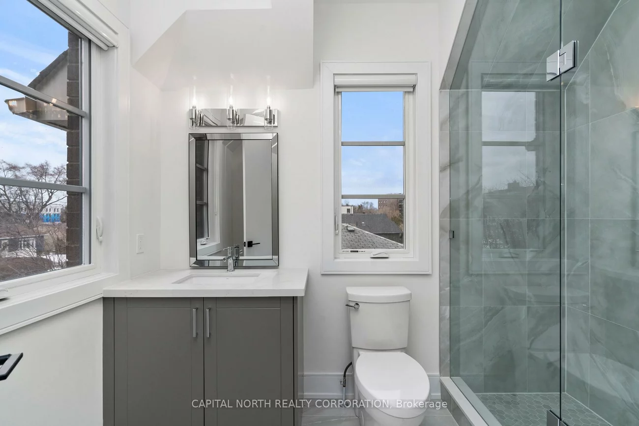 1076, Roosevelt, Lakeview, Mississauga