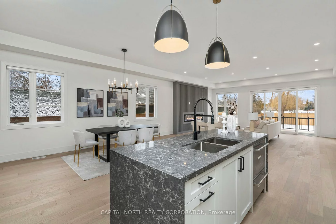 1076, Roosevelt, Lakeview, Mississauga