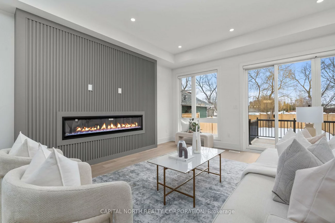 1076, Roosevelt, Lakeview, Mississauga