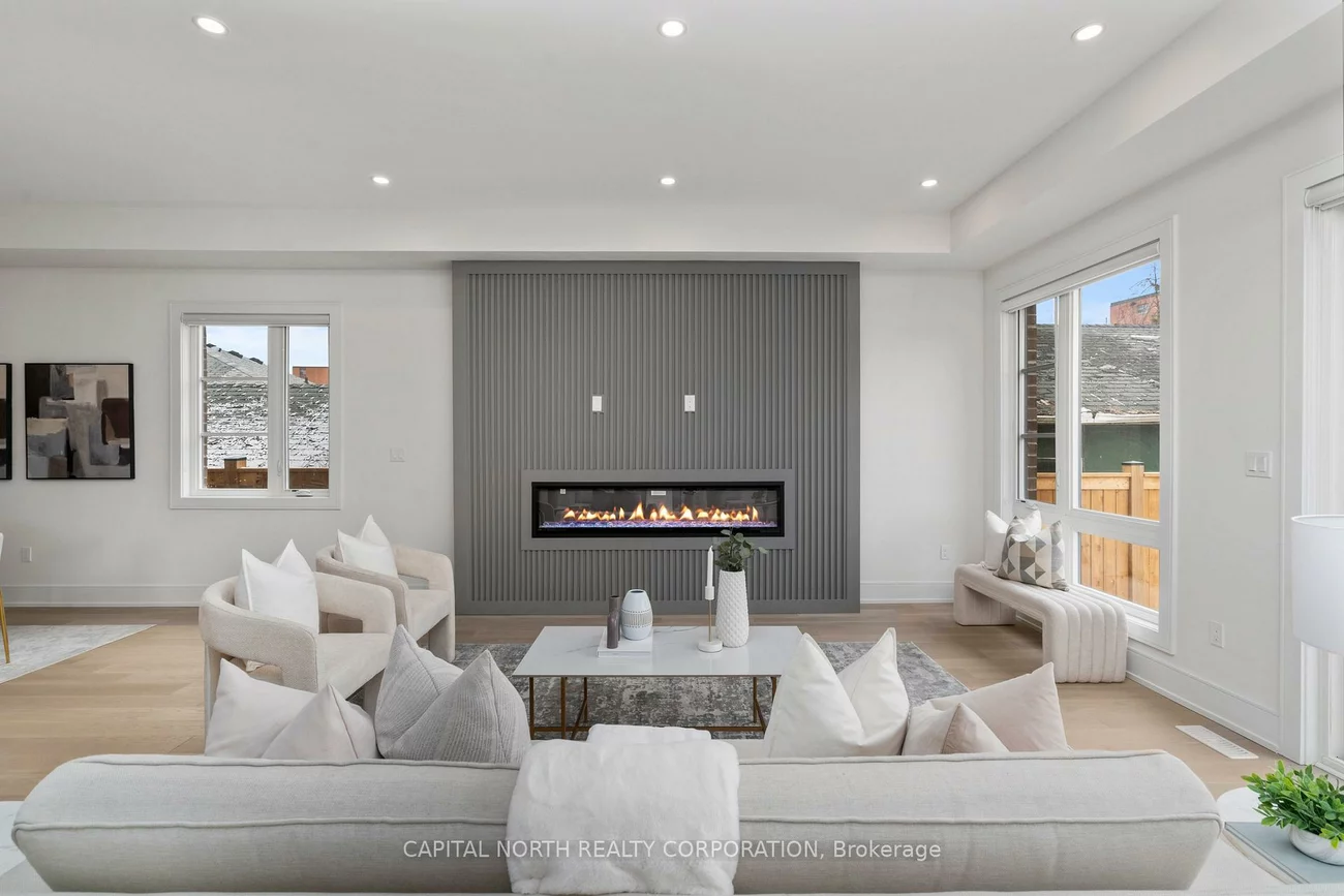 1076, Roosevelt, Lakeview, Mississauga