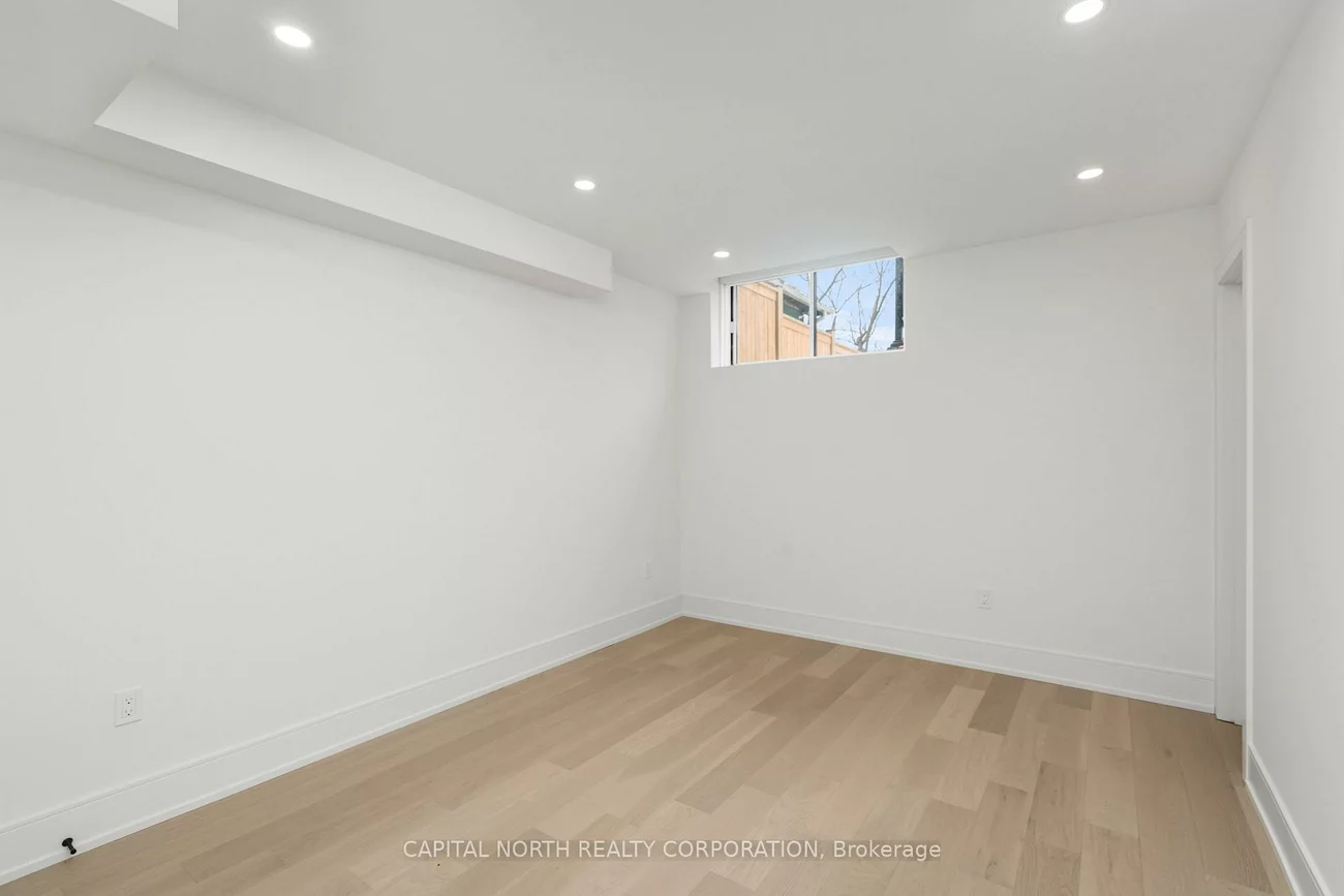 1076, Roosevelt, Lakeview, Mississauga