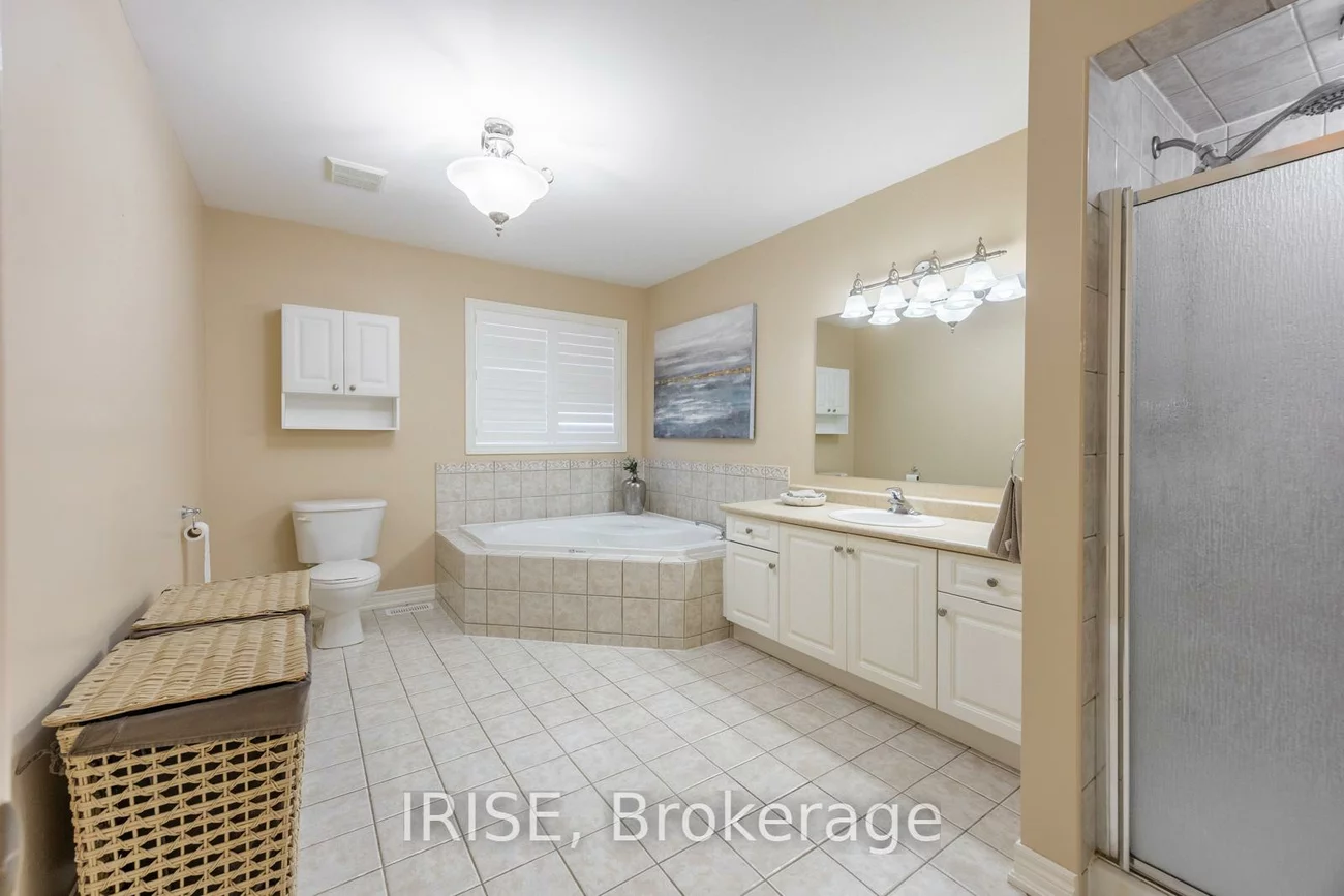 855, Knotty Pine, Meadowvale Village, Mississauga