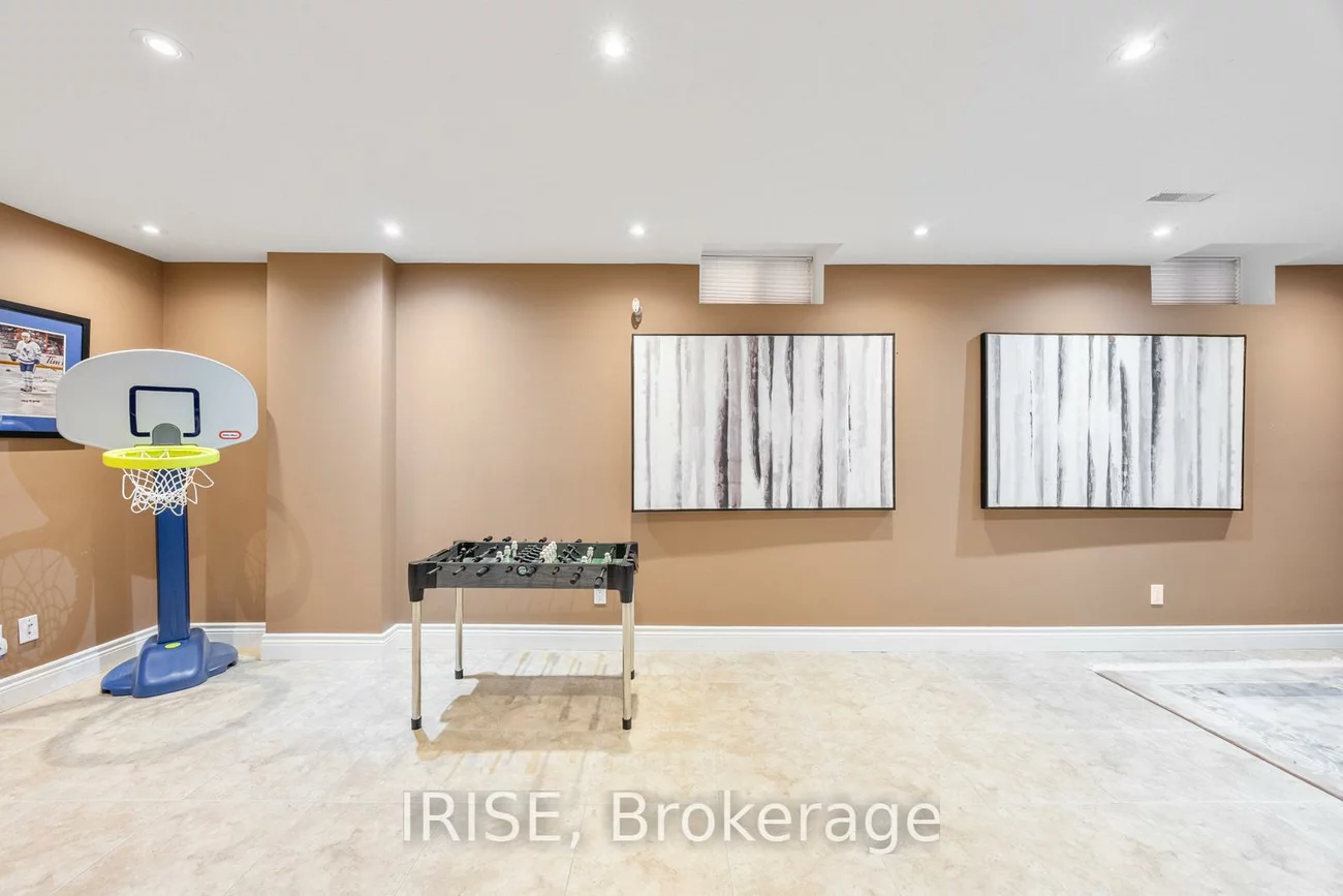 855, Knotty Pine, Meadowvale Village, Mississauga