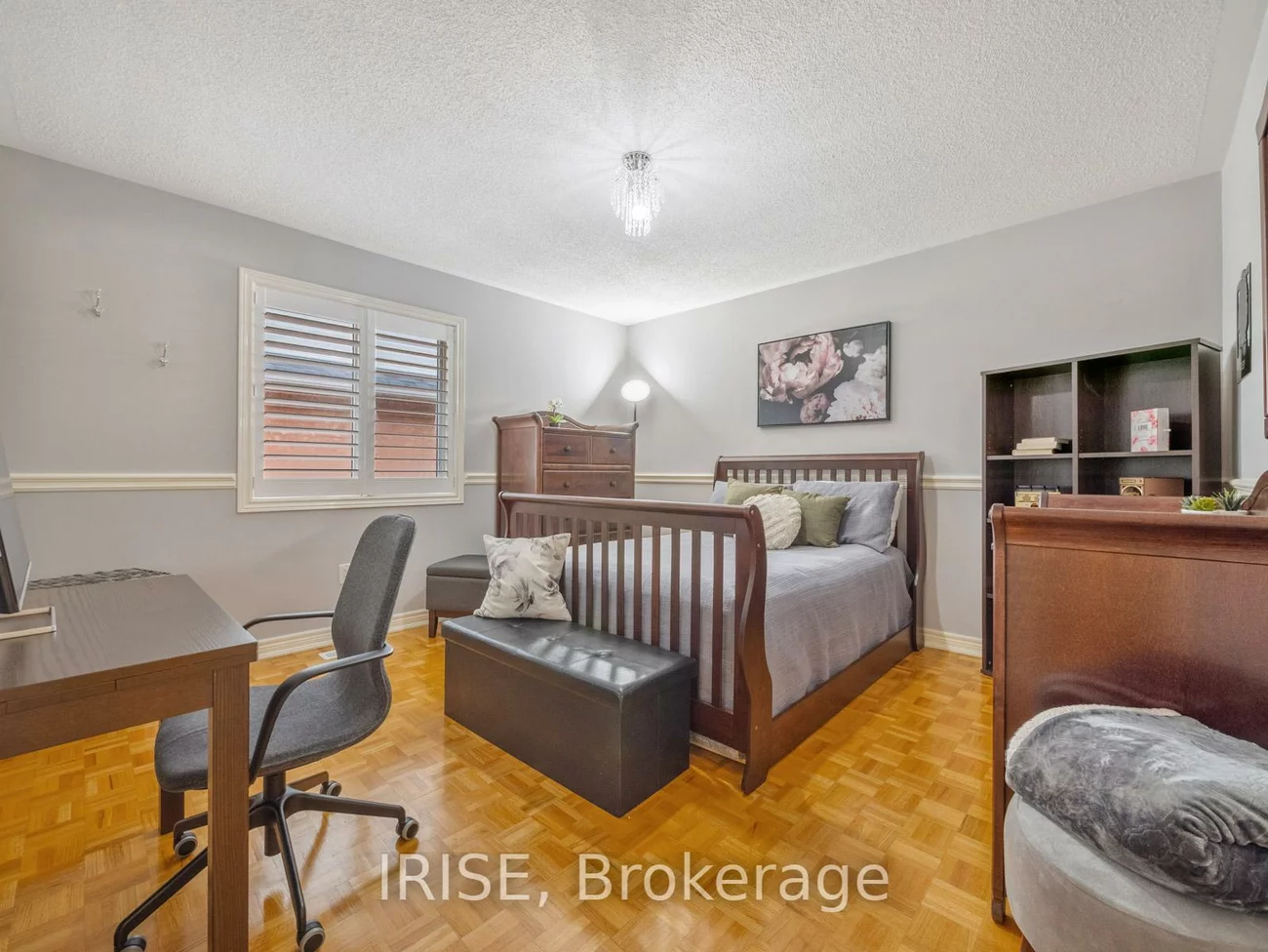 855, Knotty Pine, Meadowvale Village, Mississauga