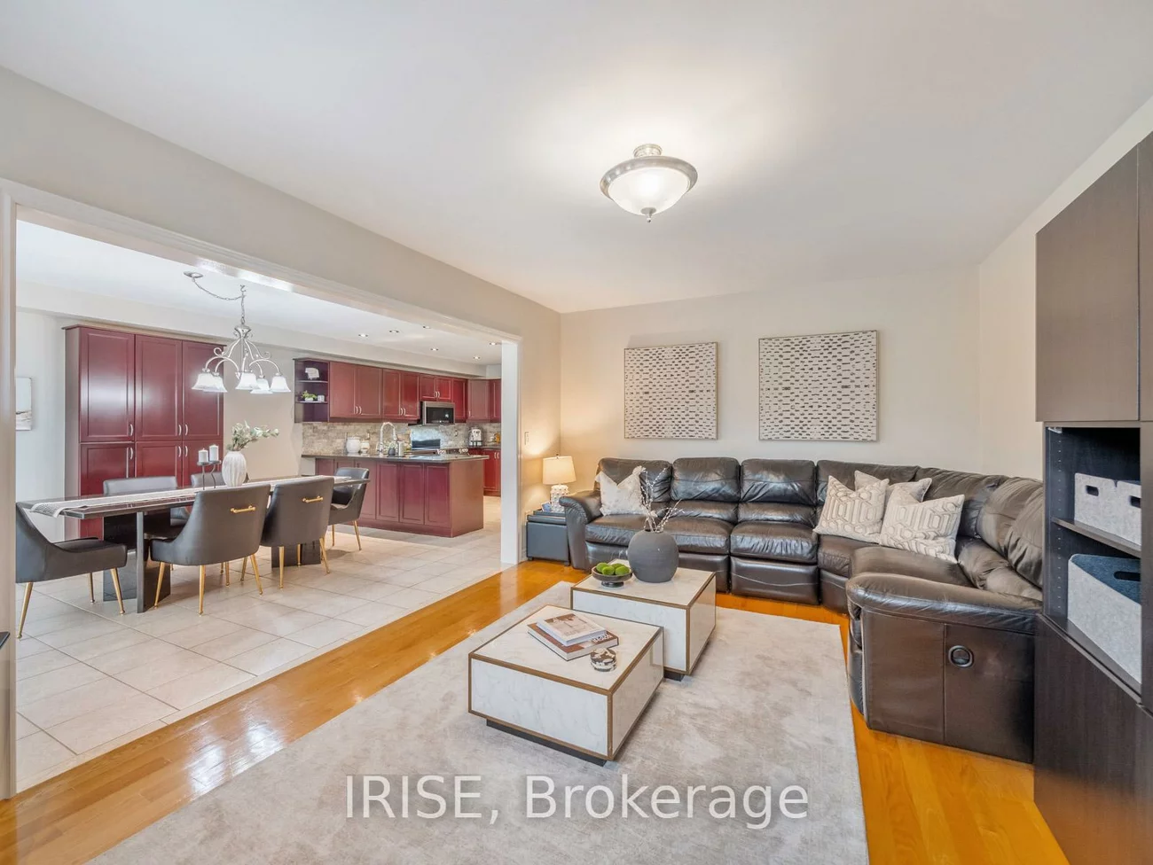 855, Knotty Pine, Meadowvale Village, Mississauga