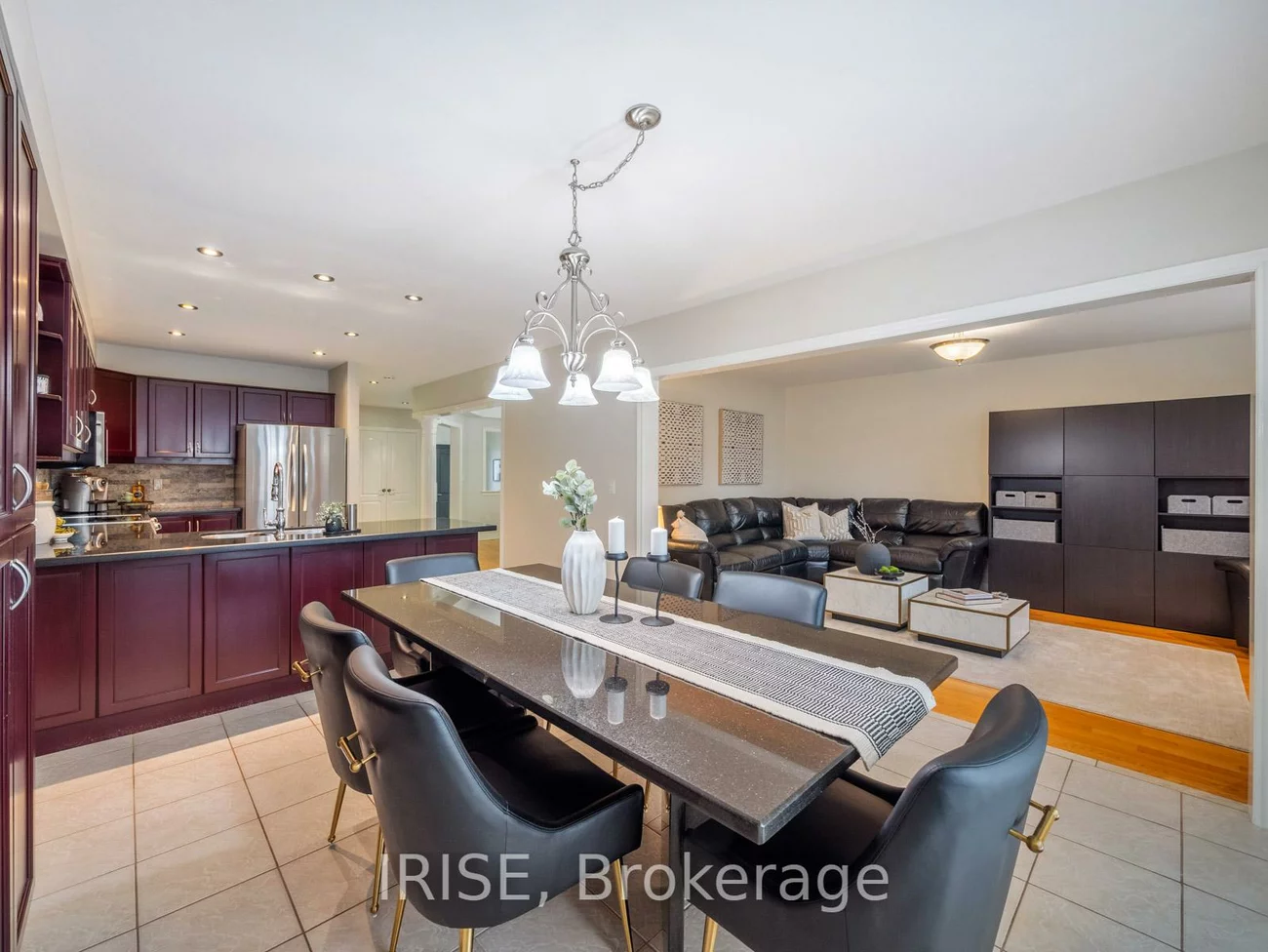 855, Knotty Pine, Meadowvale Village, Mississauga