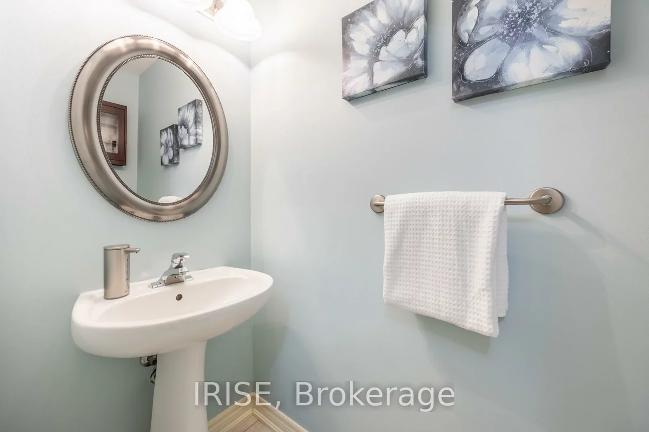 855, Knotty Pine, Meadowvale Village, Mississauga