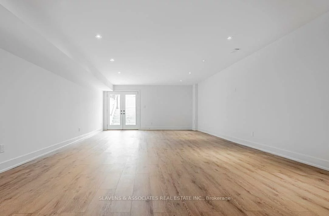 1040, Enola, Lakeview, Mississauga