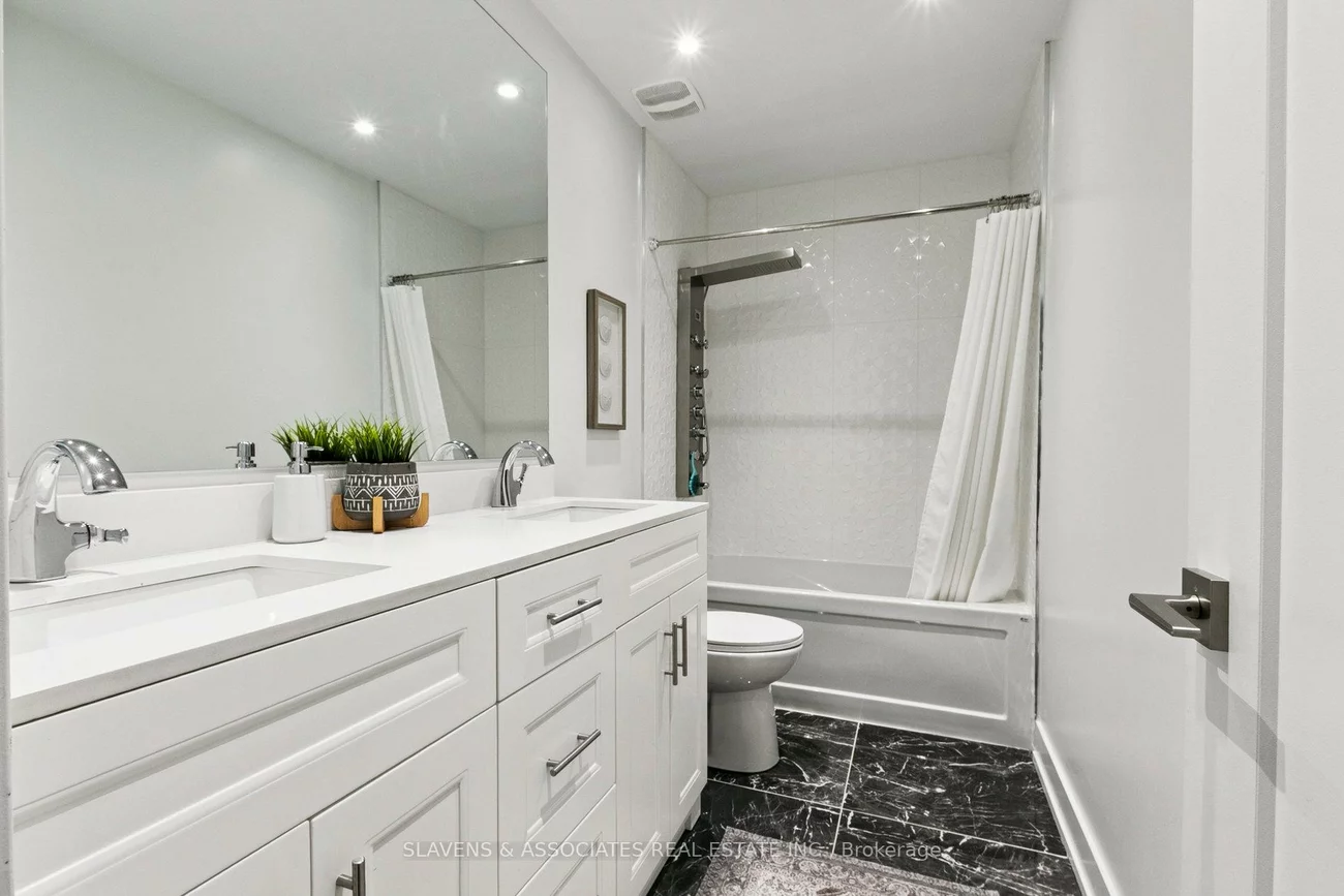 1040, Enola, Lakeview, Mississauga