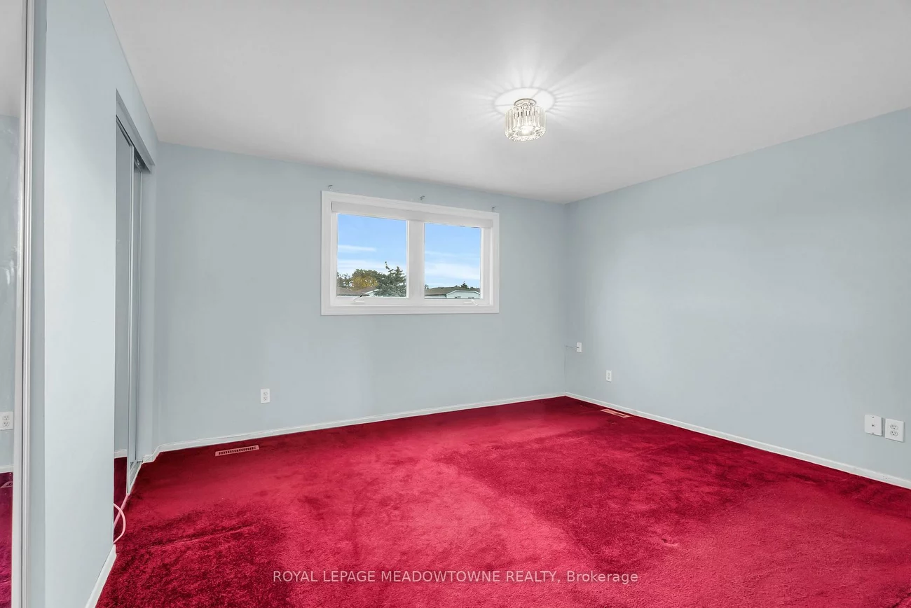 7734, Benavon, Malton, Mississauga