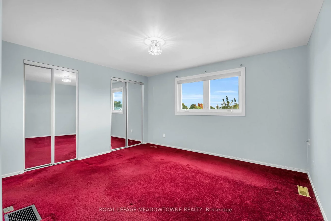 7734, Benavon, Malton, Mississauga