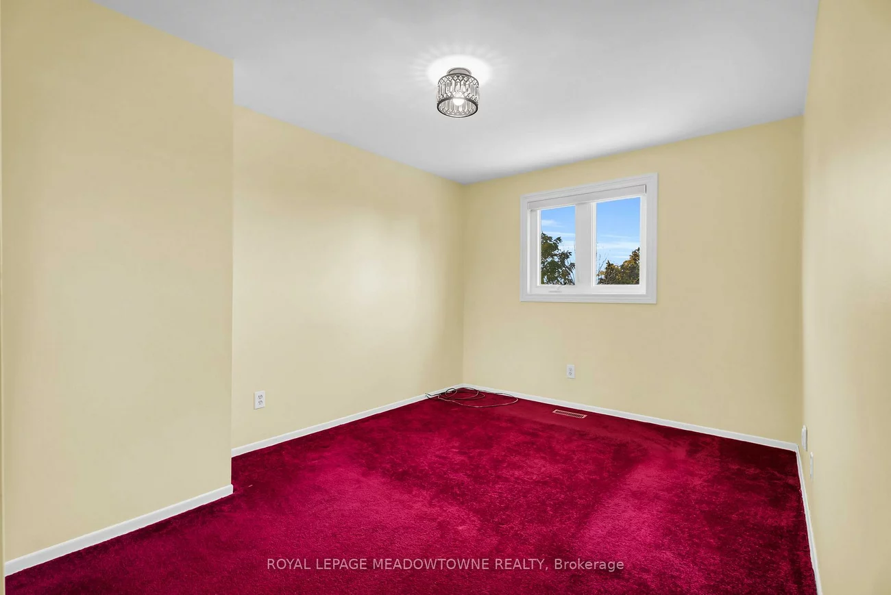 7734, Benavon, Malton, Mississauga