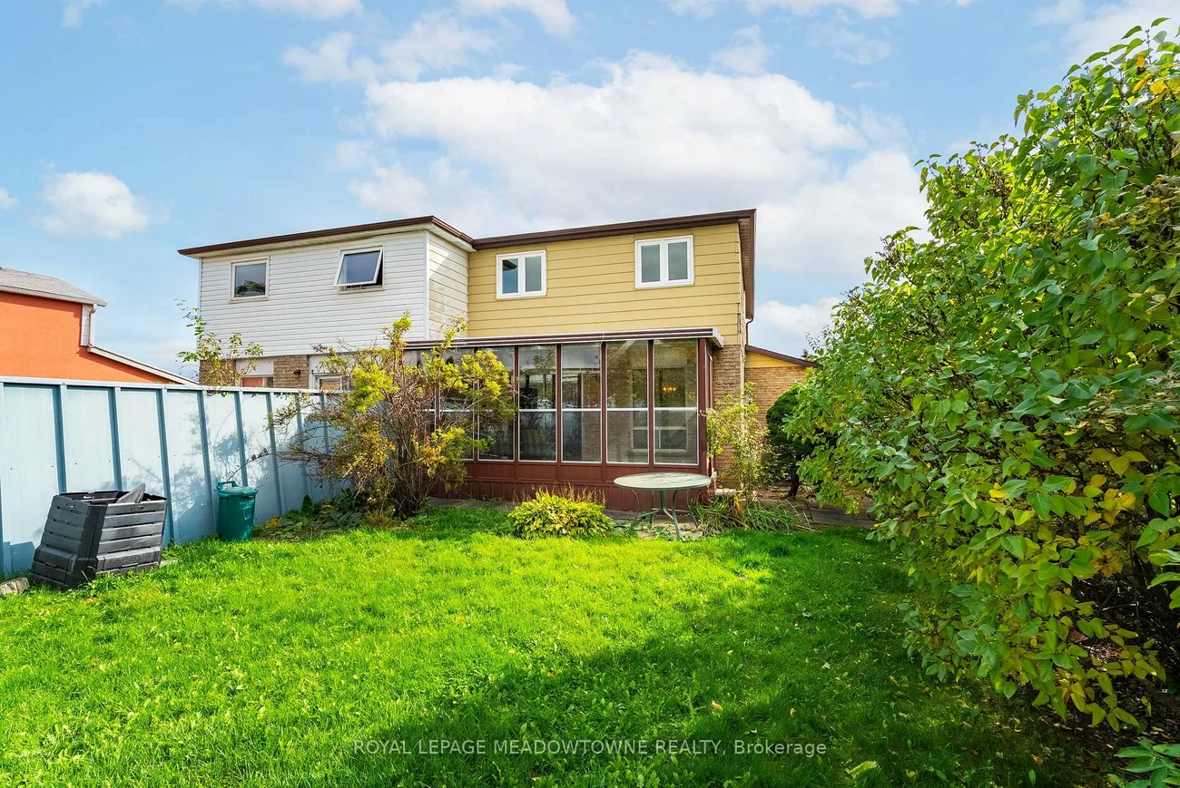 7734, Benavon, Malton, Mississauga