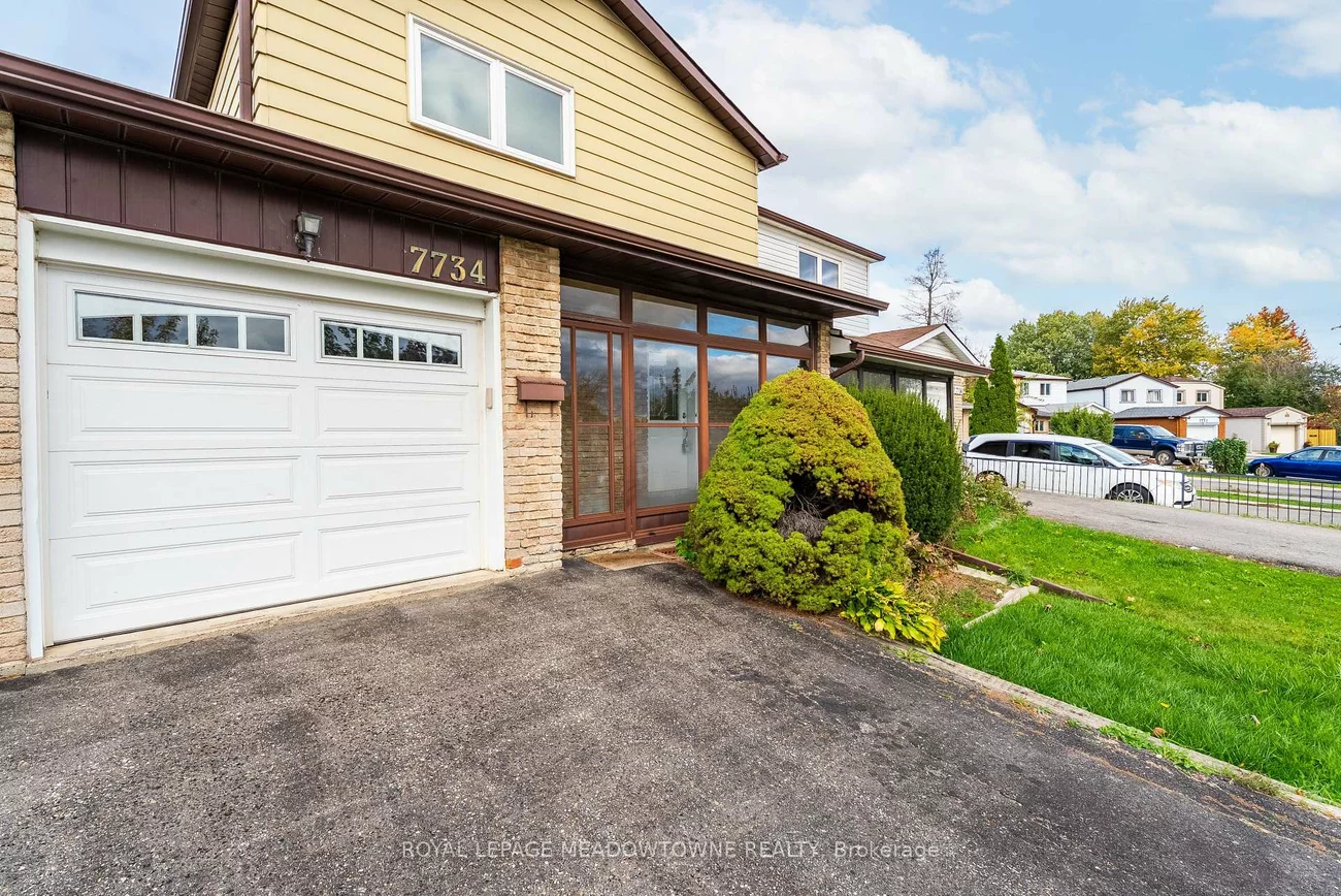 7734, Benavon, Malton, Mississauga