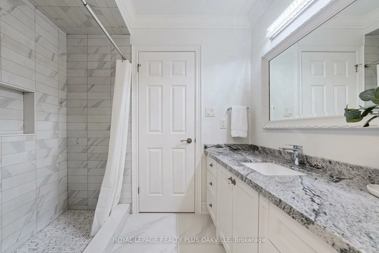 1189, Glen, Lorne Park, Mississauga