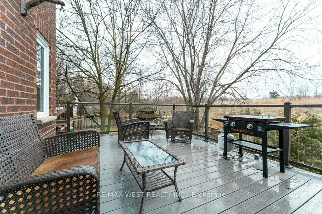 1806, Sevenoaks, Sheridan, Mississauga