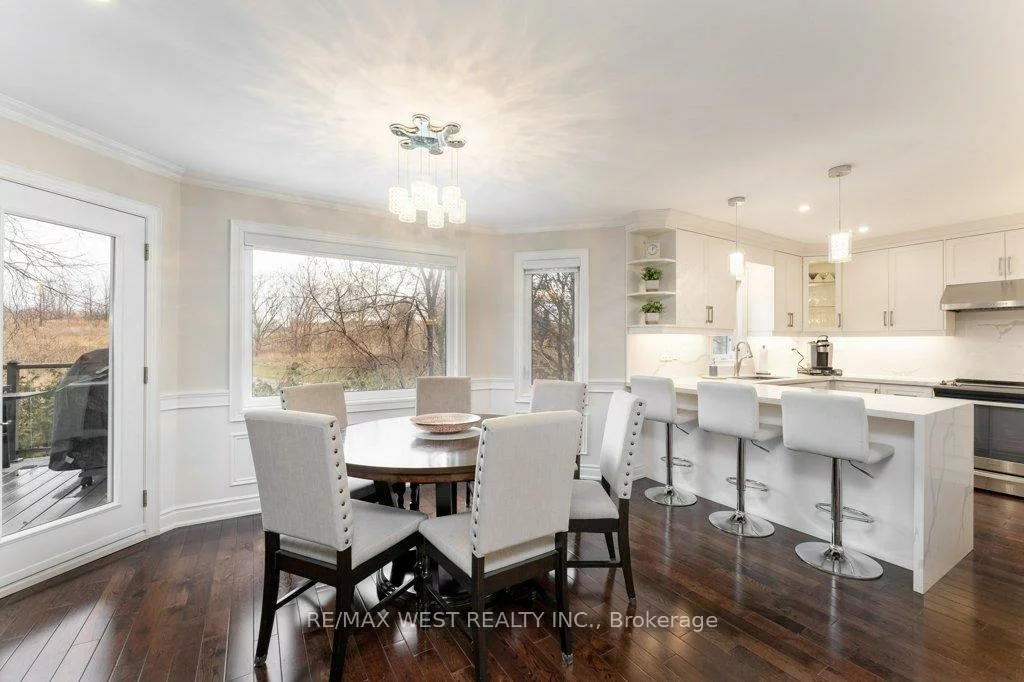 1806, Sevenoaks, Sheridan, Mississauga