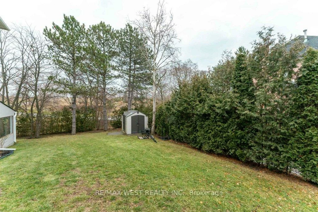 1806, Sevenoaks, Sheridan, Mississauga