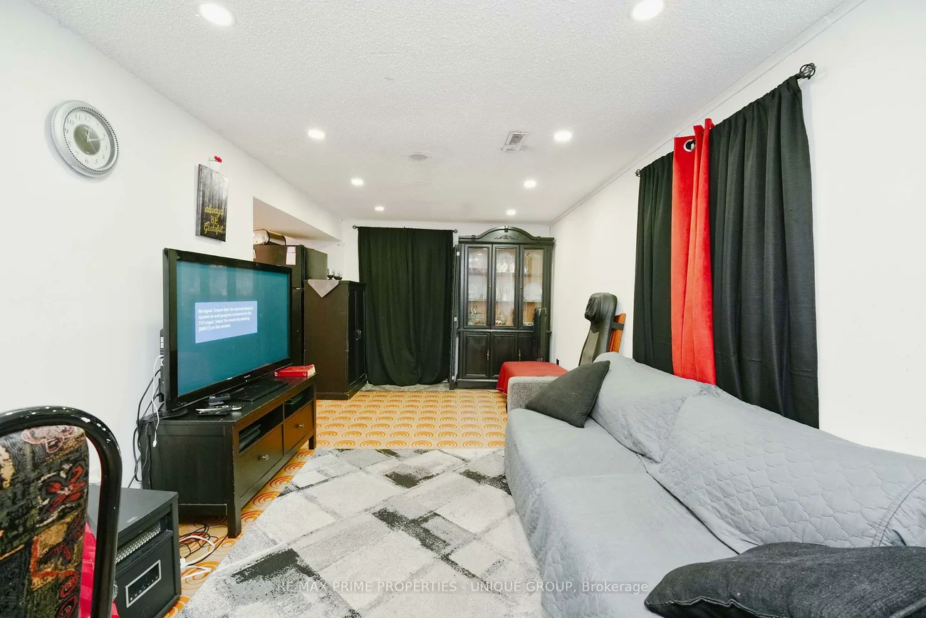 7001, Chigwel, Malton, Mississauga