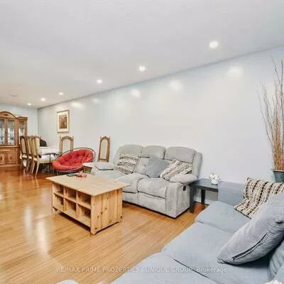 7001, Chigwel, Malton, Mississauga