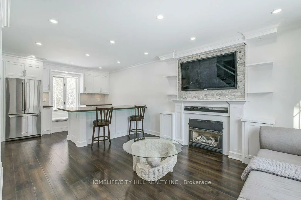 867, Melton, Lakeview, Mississauga