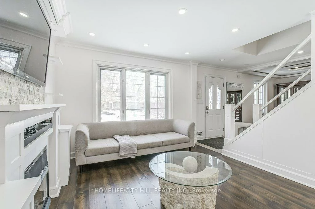 867, Melton, Lakeview, Mississauga