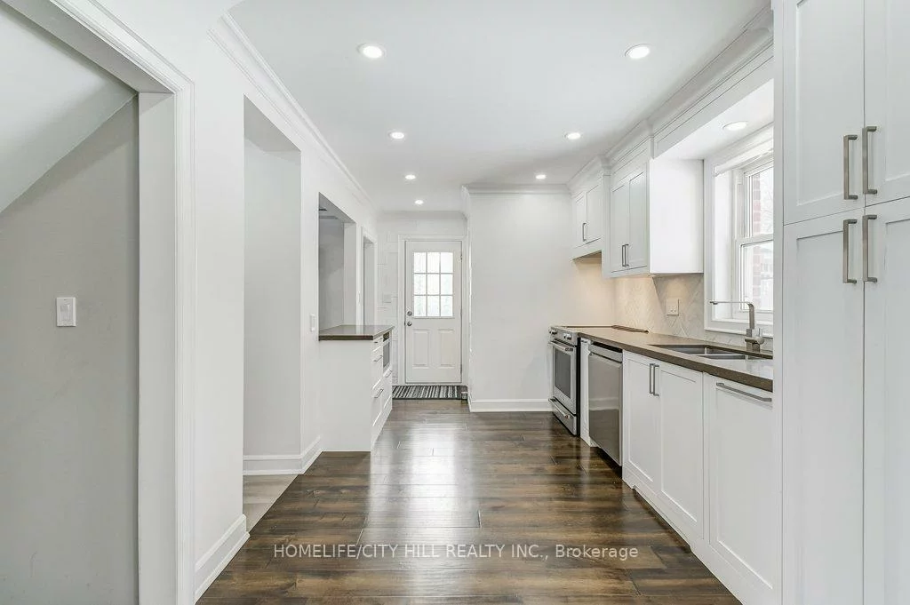 867, Melton, Lakeview, Mississauga