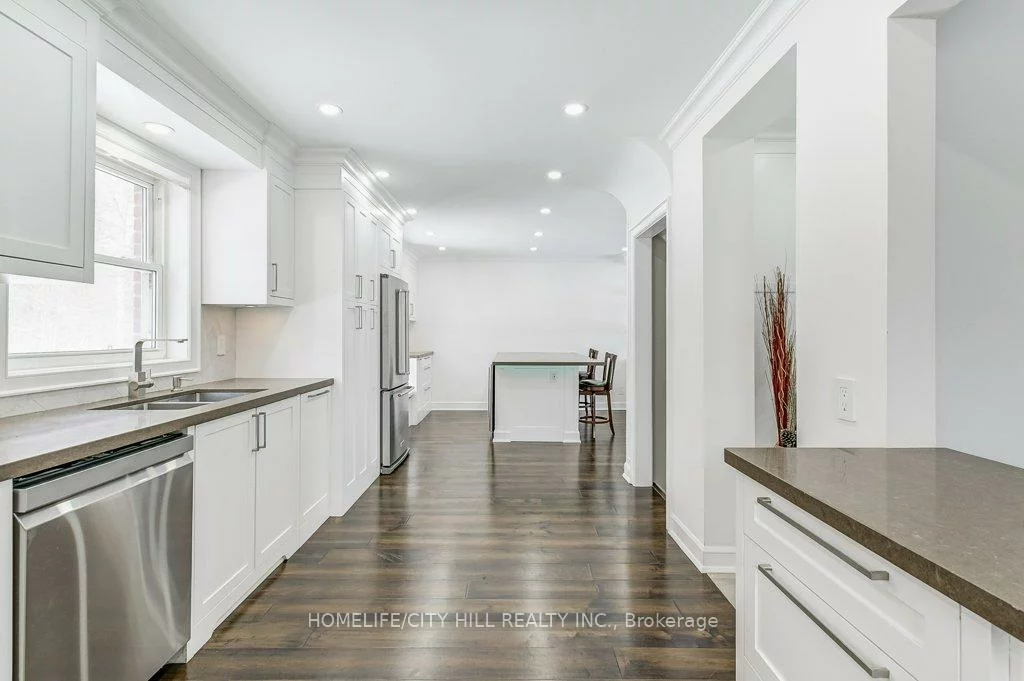 867, Melton, Lakeview, Mississauga