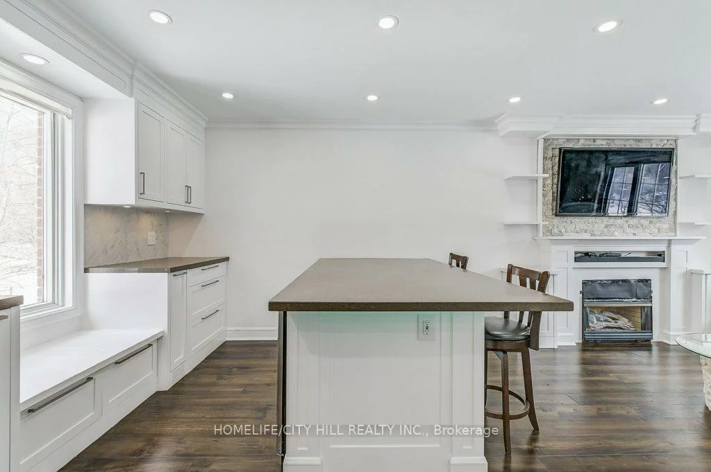 867, Melton, Lakeview, Mississauga