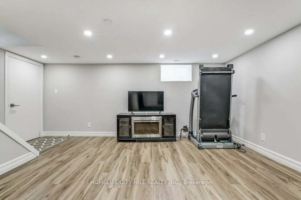 867, Melton, Lakeview, Mississauga