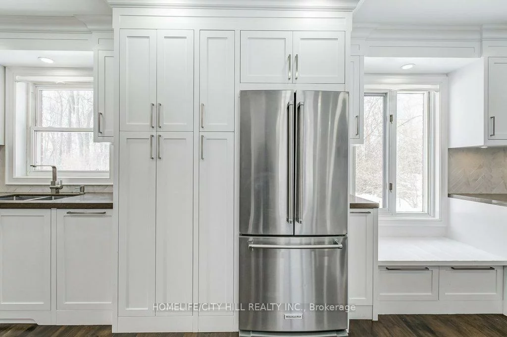 867, Melton, Lakeview, Mississauga