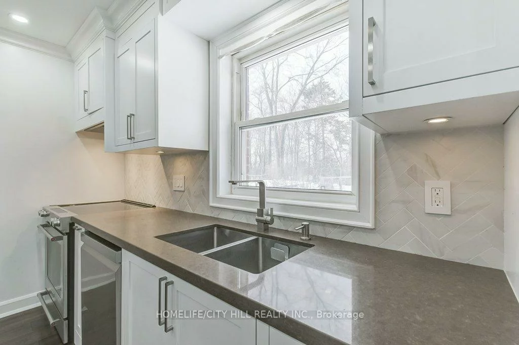 867, Melton, Lakeview, Mississauga