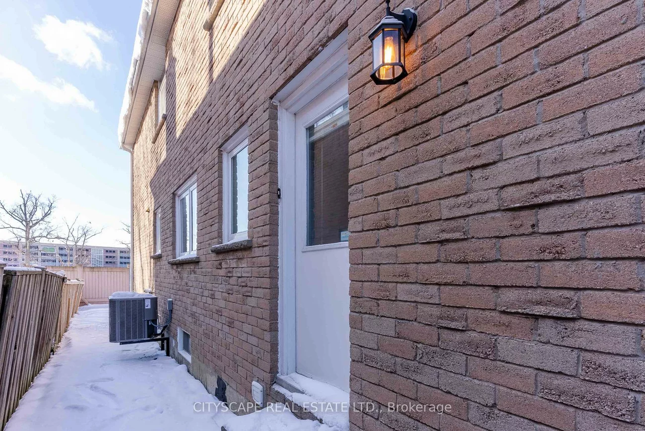 1210, Shagbark, Creditview, Mississauga