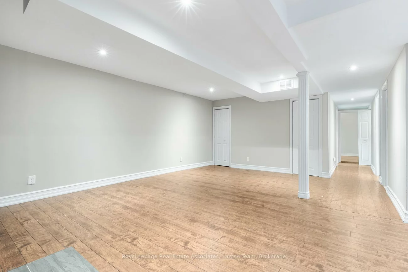 2176, Florian, Cooksville, Mississauga