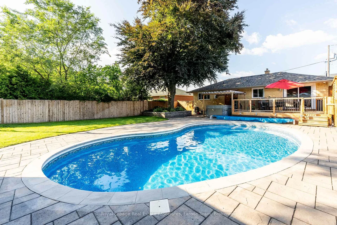 2176, Florian, Cooksville, Mississauga