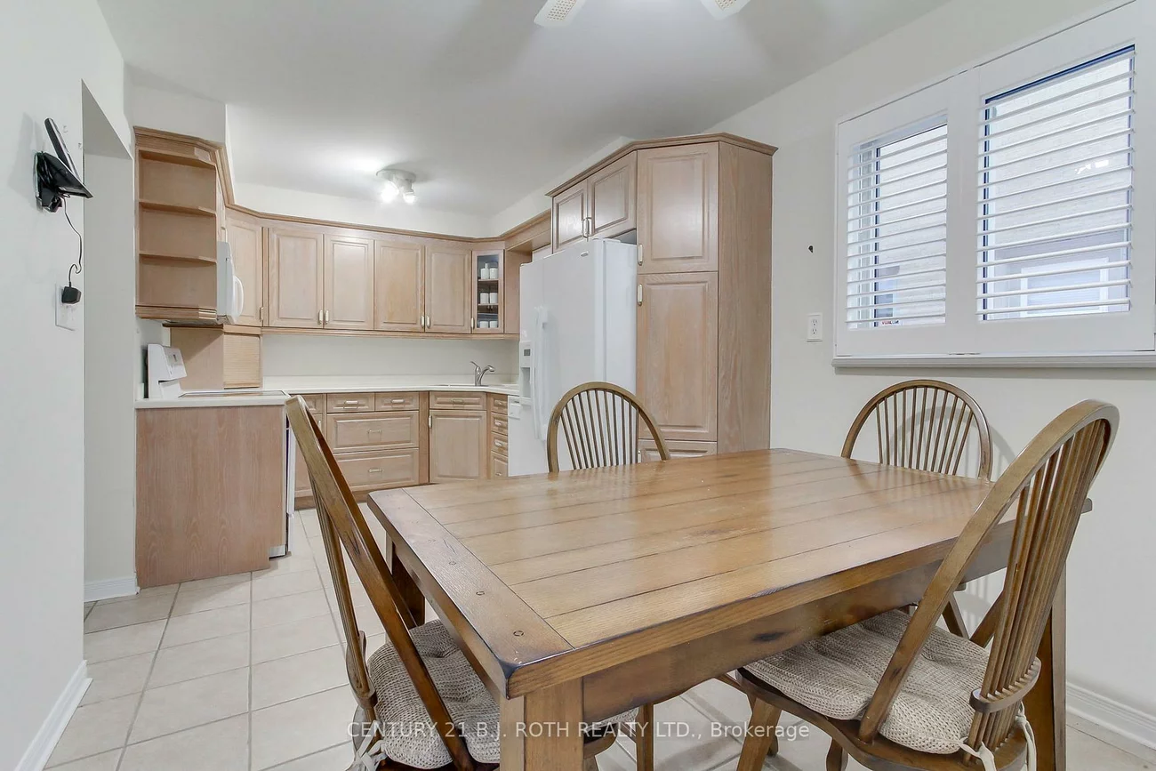 323, Hillside, Streetsville, Mississauga