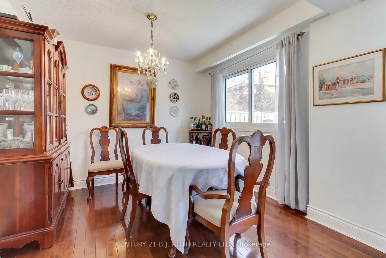 323, Hillside, Streetsville, Mississauga