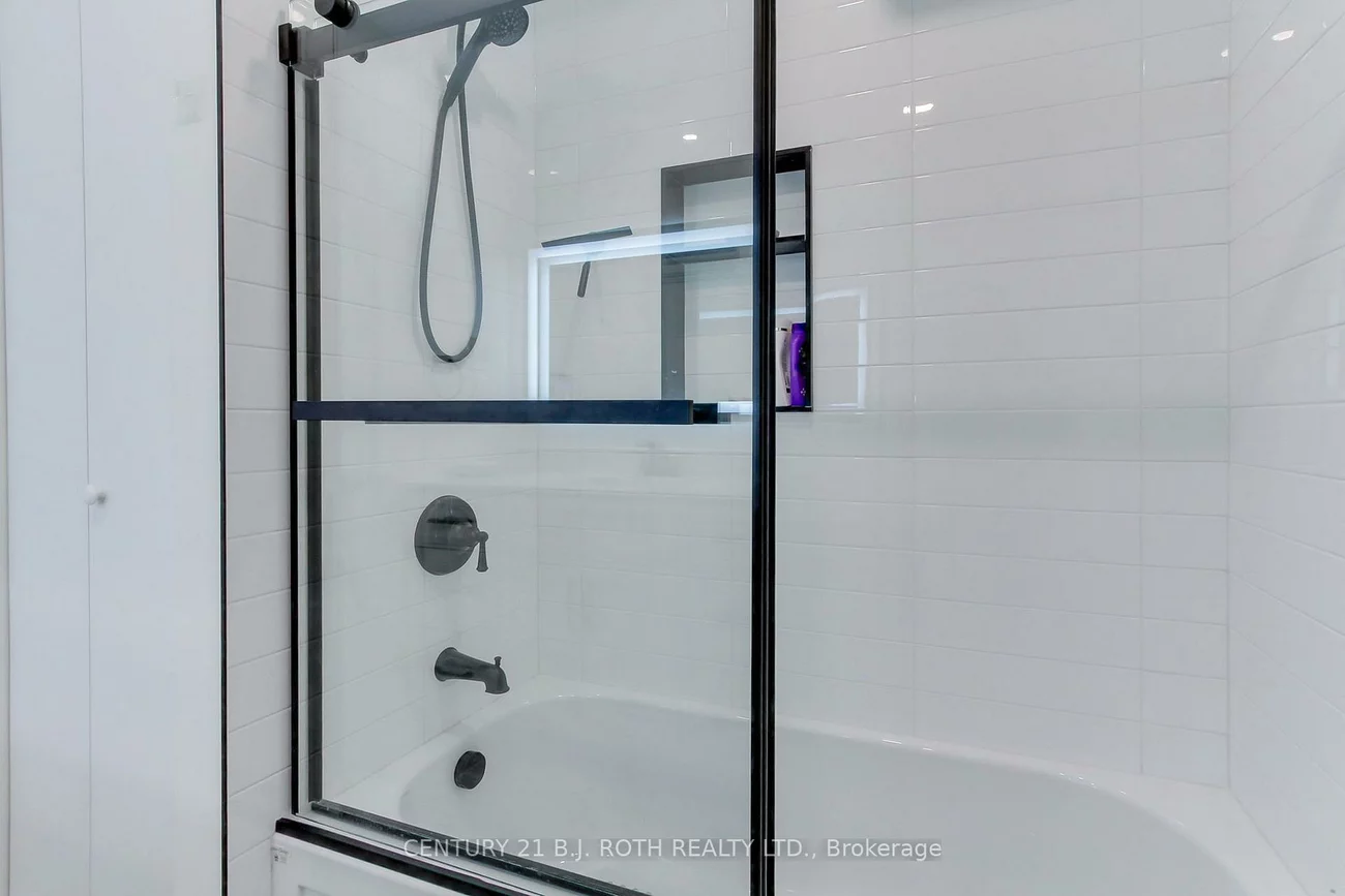 323, Hillside, Streetsville, Mississauga