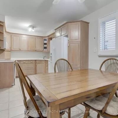 323, Hillside, Streetsville, Mississauga