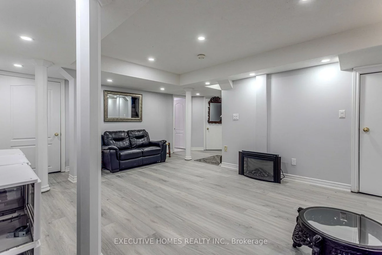 1192, Dream Crest, East Credit, Mississauga