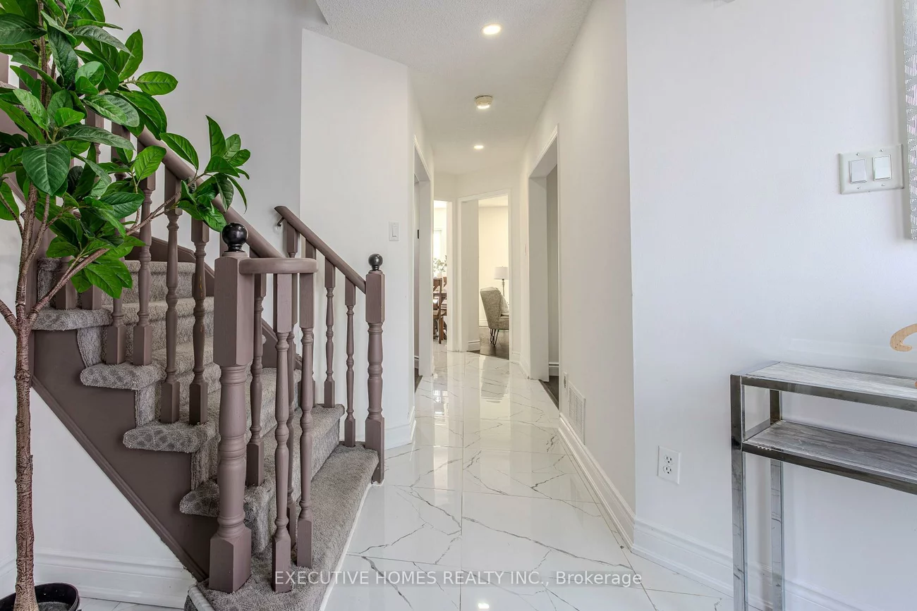 1192, Dream Crest, East Credit, Mississauga