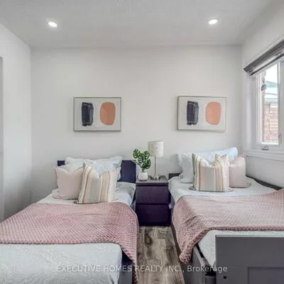 1192, Dream Crest, East Credit, Mississauga